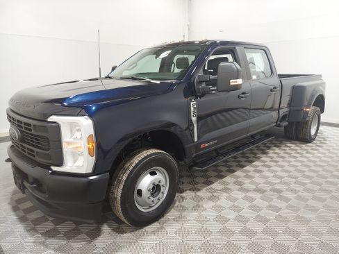 Used 2025 Ford F350 XL AWD/4WD image 1