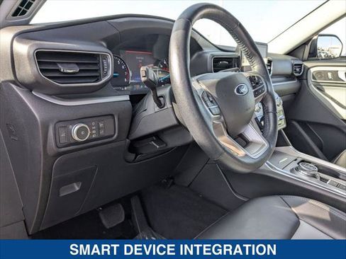 Certified 2022 Ford Explorer XLT w/ Equipment Group 202A image 9