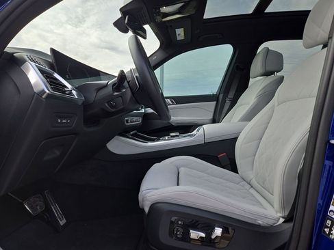 Used 2026 BMW X5 M60i image 16