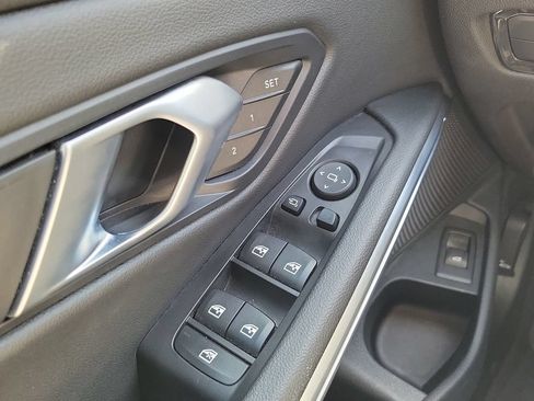 Used 2025 BMW 330i Sedan RWD image 20