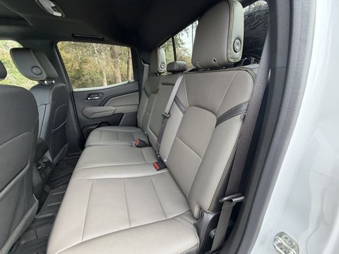 Used 2024 Chevrolet Colorado ZR2 w/ ZR2 Bison Edition image 18