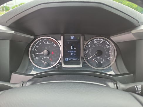 Certified 2023 Toyota Tacoma SR5 AWD/4WD image 22