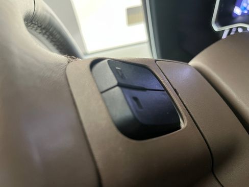 Used 2021 GMC Yukon Denali image 14