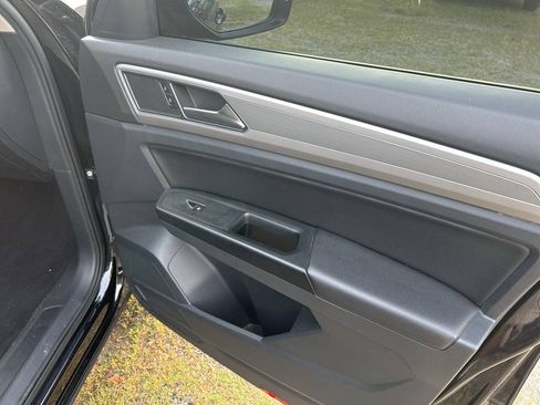 Used 2019 Volkswagen Atlas SE FWD image 24