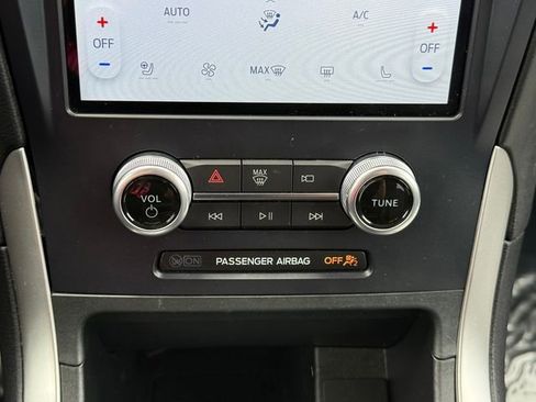 Certified 2023 Ford Edge SEL w/ Convenience Package image 11