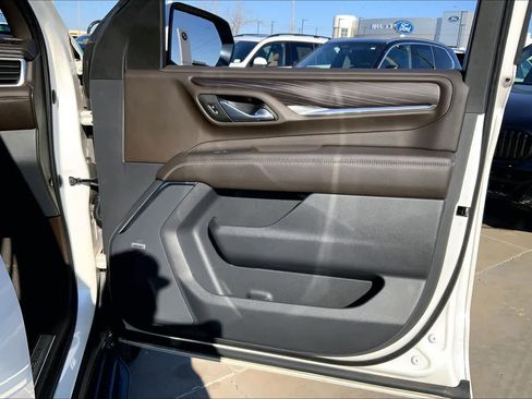 Used 2021 GMC Yukon Denali image 21