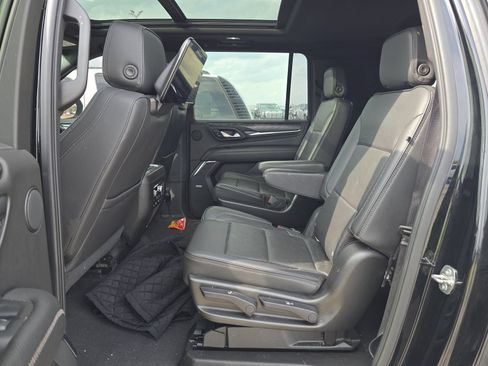 Used 2021 GMC Yukon XL Denali w/ Denali Ultimate Package AWD/4WD image 15