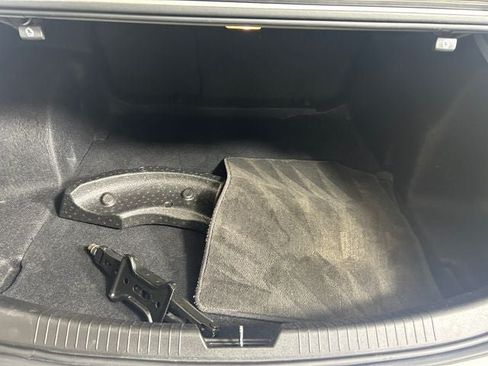 Used 2018 Chevrolet Malibu LT FWD image 25