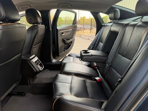 Used 2018 Chevrolet Impala Premier FWD image 13