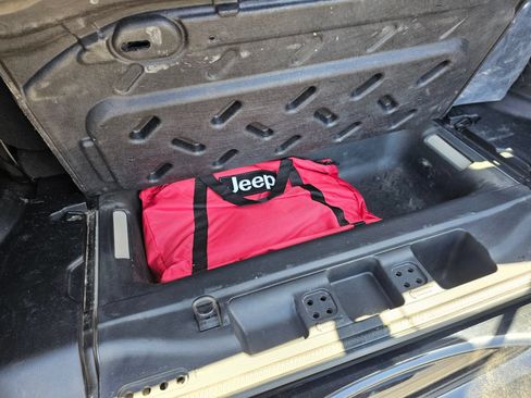 Used 2017 Jeep Wrangler Sport AWD/4WD image 11