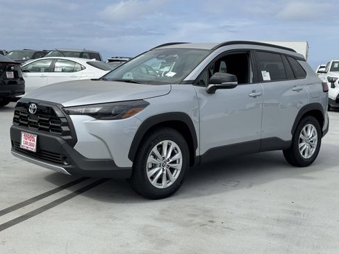 New 2026 Toyota Corolla Cross LE FWD image 11