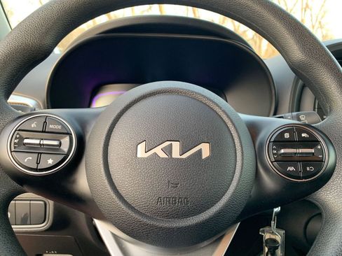 Used 2025 Kia Soul LX w/ LX Technology Package image 25