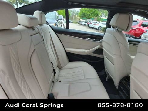 Used 2021 BMW 530e w/ Premium Package RWD image 21