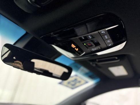 Certified 2024 Toyota Venza Nightshade image 22