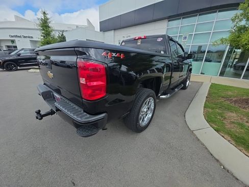 Used 2018 Chevrolet Silverado 1500 Custom w/ Custom Value Package AWD/4WD image 8