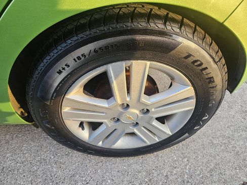 Used 2014 Chevrolet Spark LS image 32