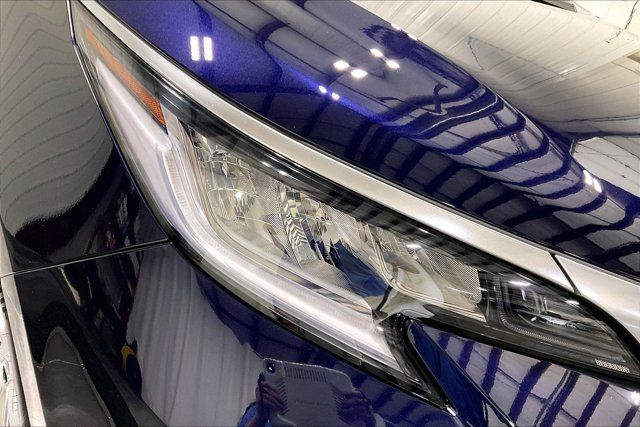 Used 2026 Toyota Sienna Limited AWD/4WD image 30