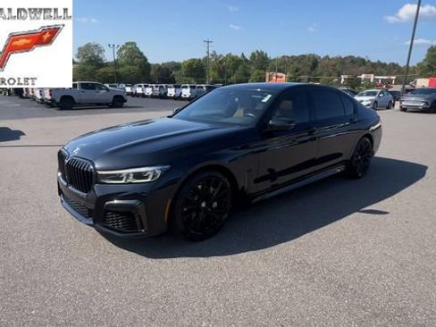 Used 2021 BMW 740i xDrive w/ Luxury Rear Seating Package AWD/4WD image 7