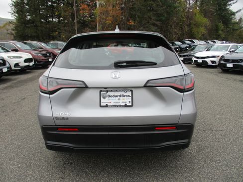 Certified 2023 Honda HR-V LX image 6