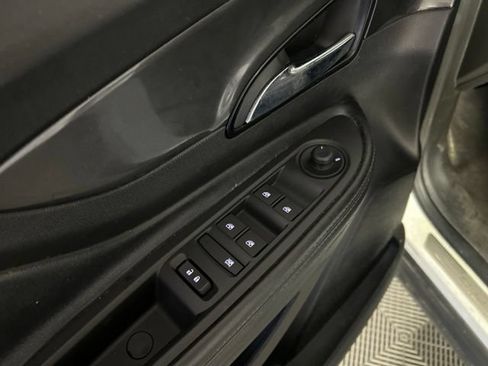 Used 2020 Buick Encore Preferred FWD image 12