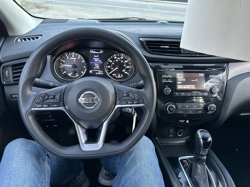 Used 2018 Nissan Rogue Sport S AWD/4WD image 16