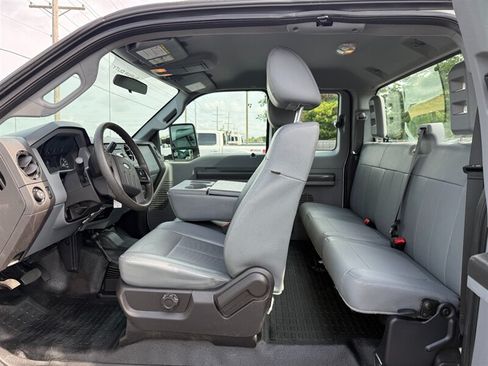 Used 2015 Ford F250 XL w/ XL Value Package AWD/4WD image 10