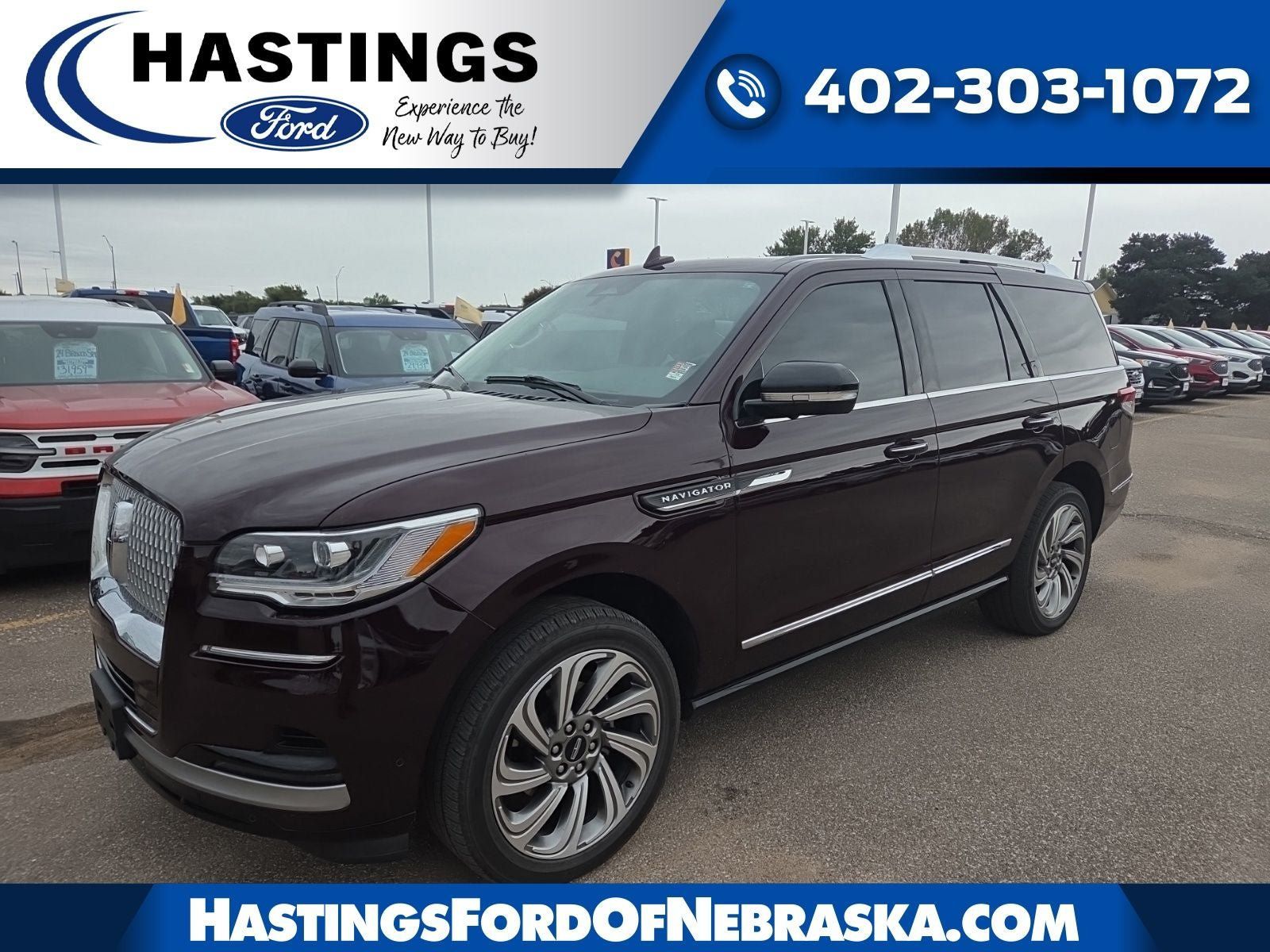 Used 2023 Lincoln Navigator 4WD image 1