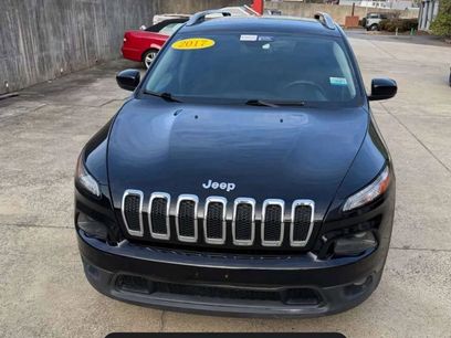 Used 2017 Jeep Cherokee Latitude w/ Safety/Convenience Group