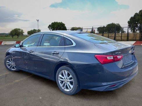 Used 2018 Chevrolet Malibu LT FWD image 4