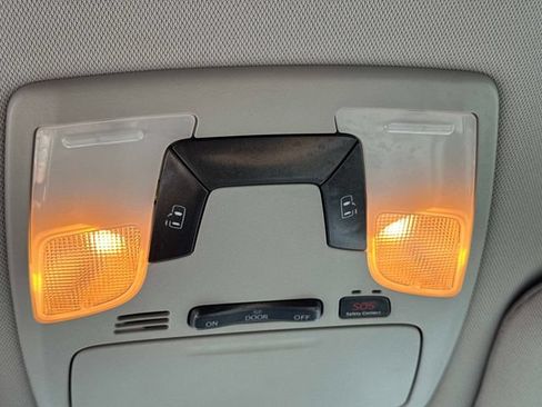 Used 2018 Toyota Sienna LE FWD image 19