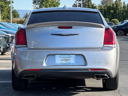 Used 2018 Chrysler 300 S AWD/4WD image 6