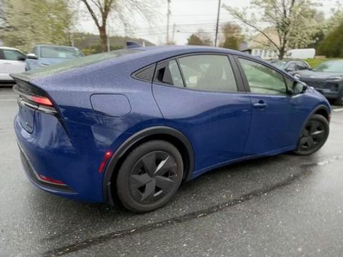 Used 2023 Toyota Prius Prime FWD image 8