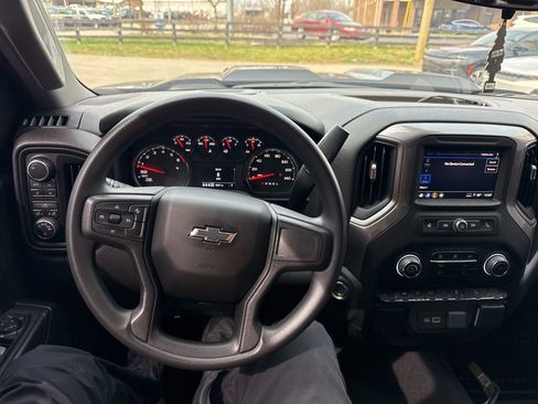 Used 2025 Chevrolet Silverado 1500 Custom Trail Boss w/ Turbomax Blackout Package AWD/4WD image 7