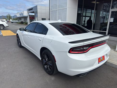 Used 2021 Dodge Charger SXT w/ Blacktop Package AWD/4WD image 10
