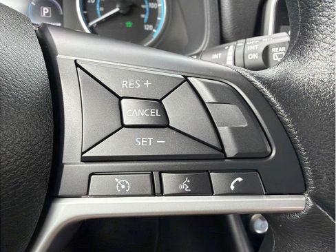 Used 2025 Nissan Leaf S FWD image 18