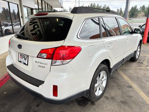 Used 2014 Subaru Outback 2.5i Limited w/ Moonroof Package image 7