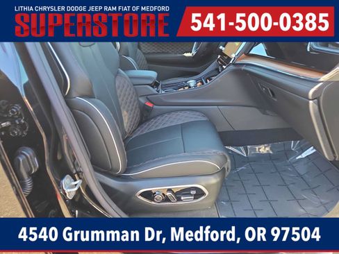 New 2026 Jeep Grand Cherokee Summit AWD/4WD image 22