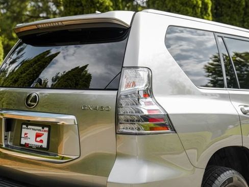 Used 2021 Lexus GX 460 Premium w/ Premium Package AWD/4WD image 16