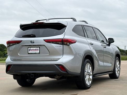 Used 2023 Toyota Highlander Limited AWD/4WD image 8