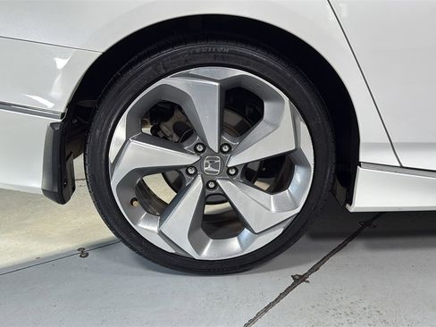 Used 2020 Honda Accord Touring image 22