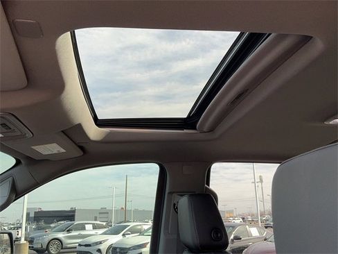 Used 2022 GMC Sierra 1500 SLT w/ SLT Premium Plus Package image 22