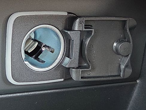 New 2025 Jeep Grand Cherokee Laredo image 18