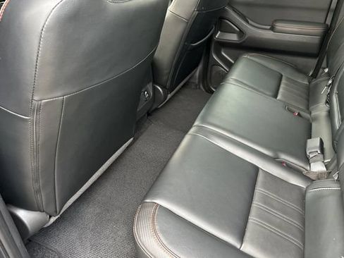 Used 2023 Nissan Frontier Pro-X w/ Pro-X Premium Package RWD image 11