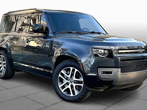 Used 2025 Land Rover Defender 110 X-Dynamic SE image 2