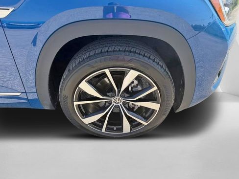 Used 2025 Volkswagen Atlas SEL Premium R-Line AWD/4WD image 33