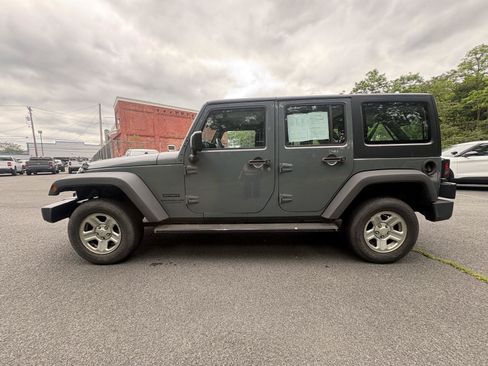 Used 2014 Jeep Wrangler Unlimited Sport AWD/4WD image 5