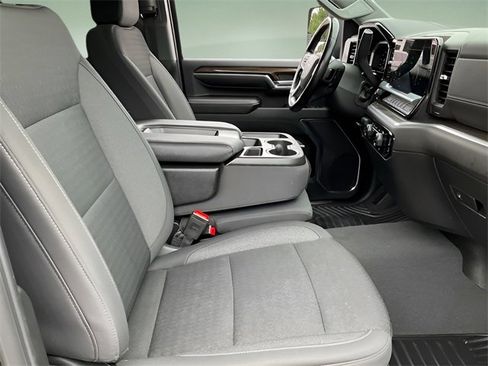 Used 2024 Chevrolet Silverado 2500 LT image 17