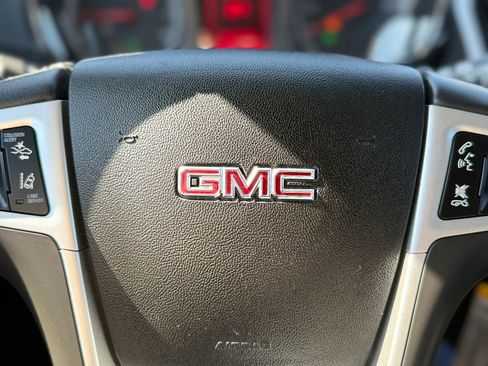 Used 2015 GMC Terrain SLT image 16