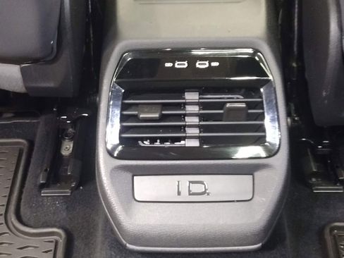 Used 2022 Volkswagen ID.4 Pro S image 36