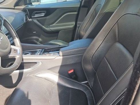 Used 2020 Jaguar F-PACE S AWD/4WD image 14